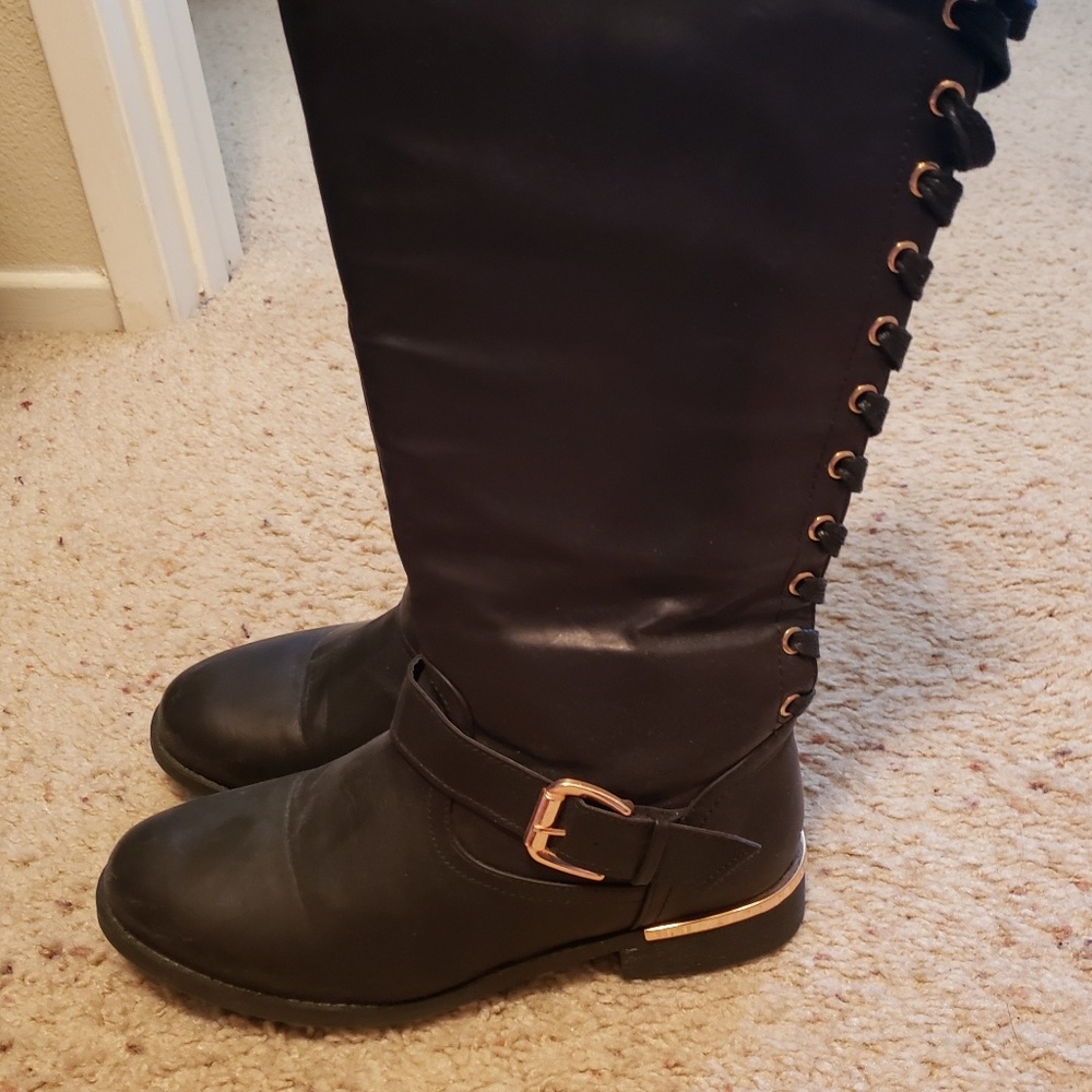 Back lace up boots
